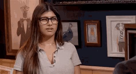 mia khalifa porn gifs|Mia Khalifa Porn GIFs 